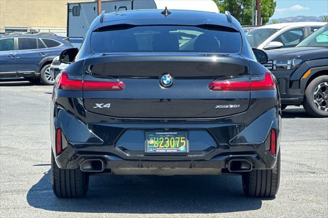 2023 BMW X4 xDrive30i
