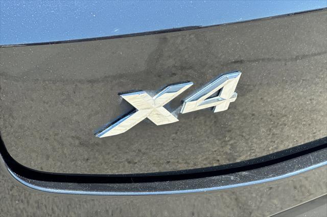 2023 BMW X4 xDrive30i