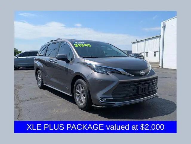 2021 Toyota Sienna XLE for sale near Newark, OH