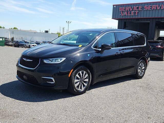 2024 Chrysler Pacifica Hybrid Select