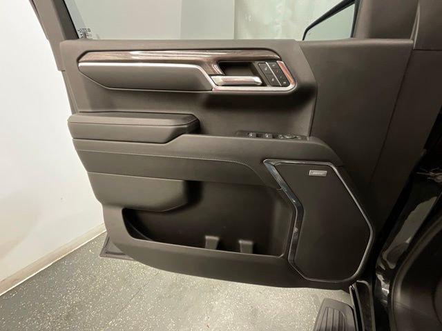 2023 Chevrolet Silverado 1500 4WD Crew Cab Short Bed LTZ