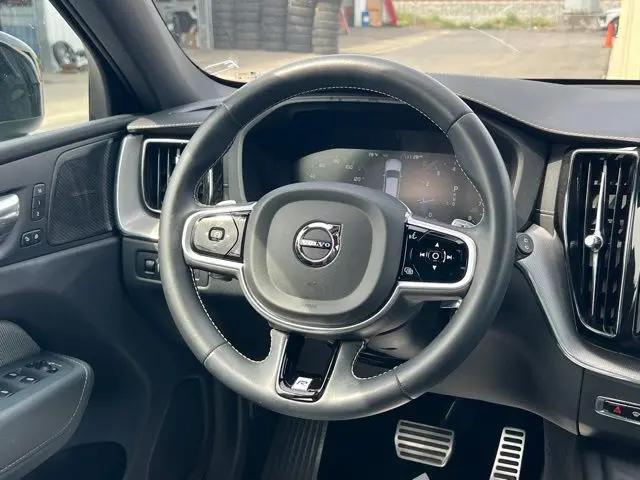 2020 Volvo XC60 T6 R-Design