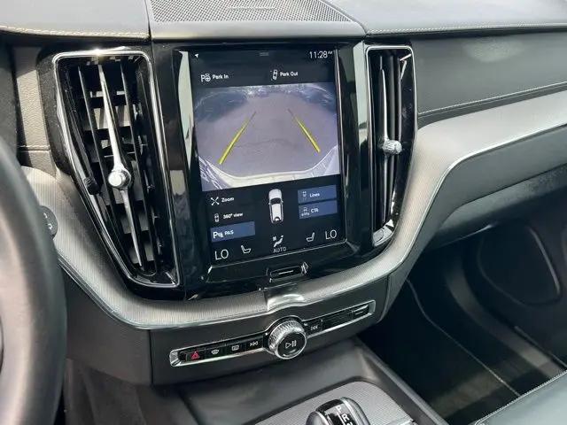 2020 Volvo XC60 T6 R-Design