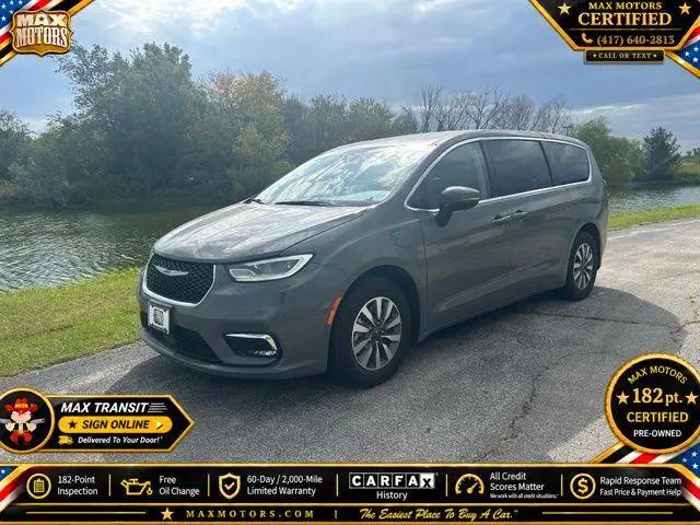 2023 Chrysler Pacifica Hybrid Touring L for sale in Nevada, MO