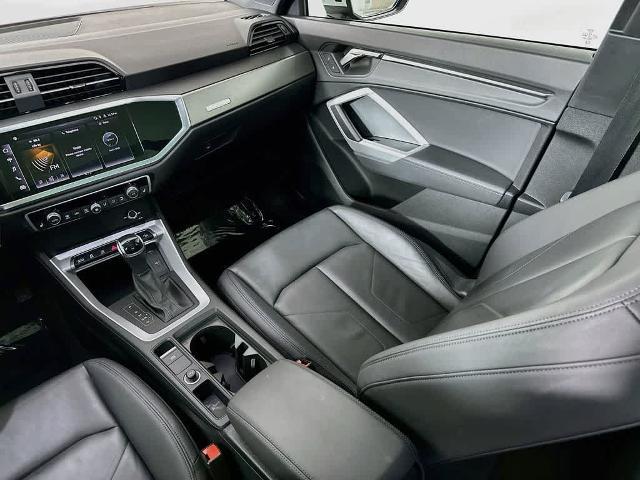 2025 Audi Q3 Premium 45 TFSI S line quattro Tiptronic