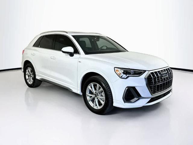 2025 Audi Q3 Premium 45 TFSI S line quattro Tiptronic