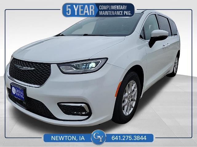 2023 Chrysler Pacifica Touring L for sale in Newton, IA