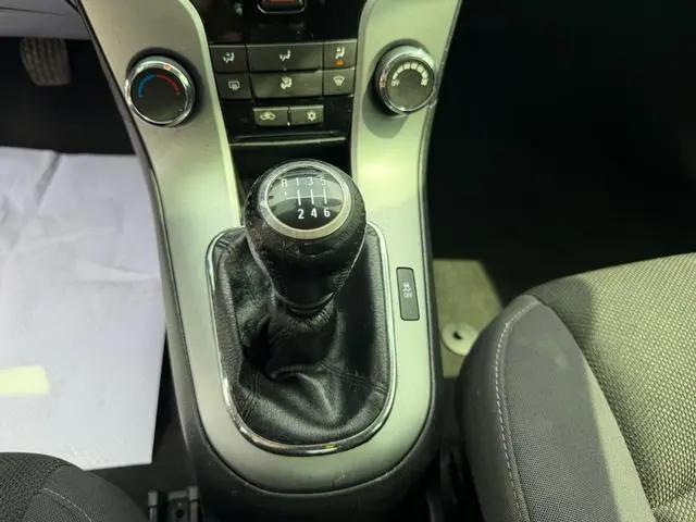 2014 Chevrolet Cruze 1LT Manual