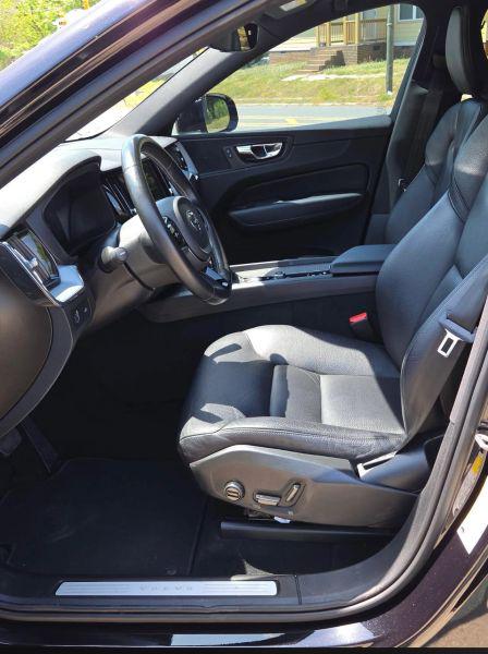 2020 Volvo XC60 T5 Momentum