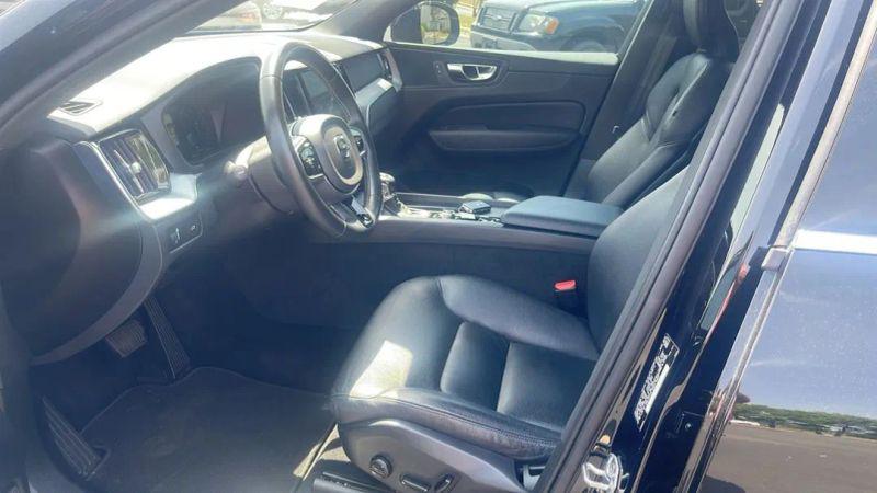 2020 Volvo XC60 T5 Momentum