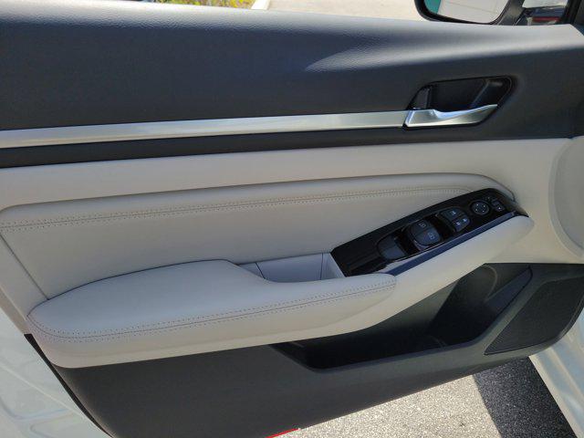 2021 Nissan Altima SL FWD