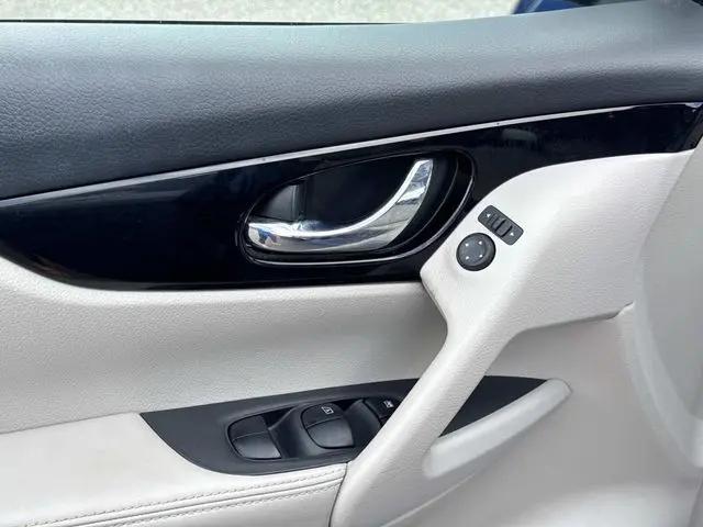 2022 Nissan Rogue Sport SV FWD Xtronic CVT