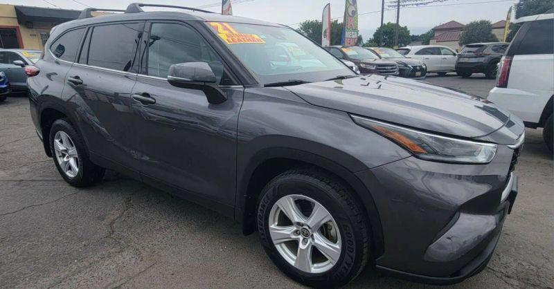 2021 Toyota Highlander L for sale in Oakdale, CA