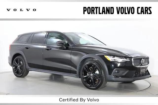 2025 Volvo V60 Cross Country Plus, B5 AWD Gas (mild hybrid) for sale in Scarborough, ME