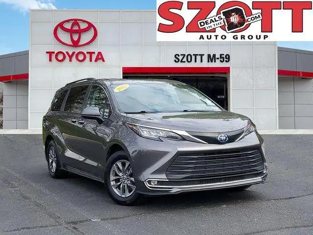 2023 Toyota Sienna XLE for sale in Waterford, MI