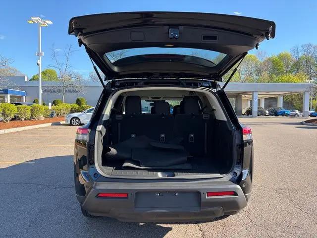 2024 Nissan Pathfinder SV 4WD