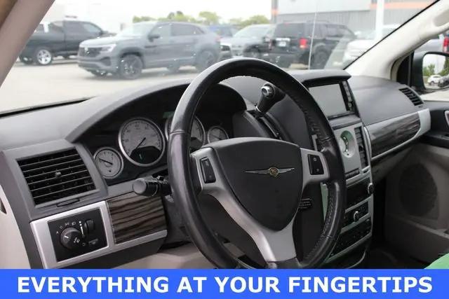 2010 Chrysler Town & Country Touring