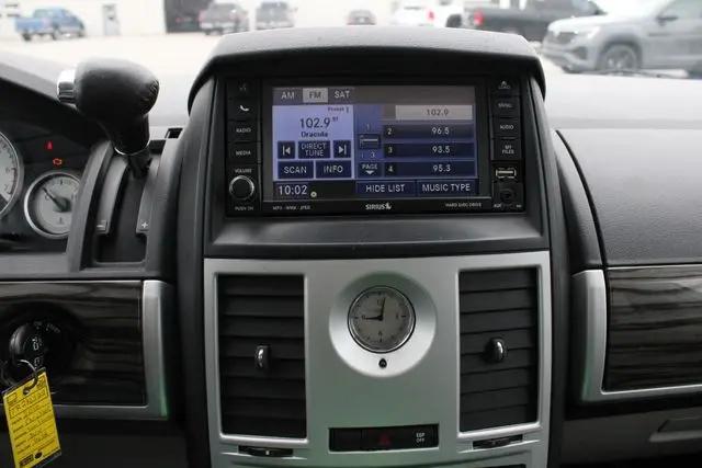 2010 Chrysler Town & Country Touring