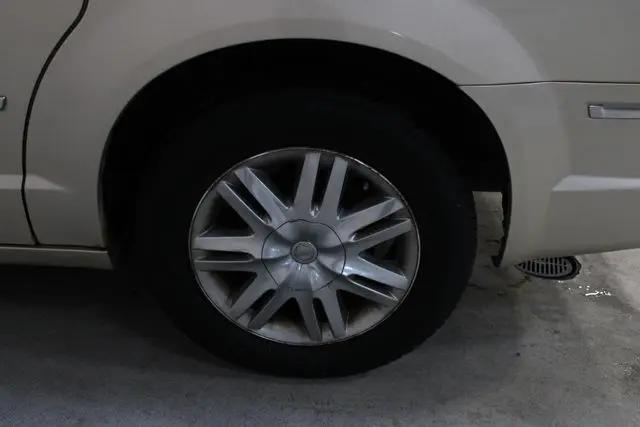 2010 Chrysler Town & Country Touring