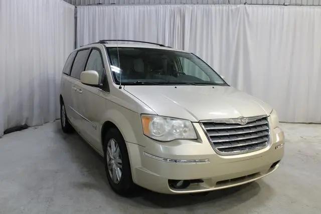 2010 Chrysler Town & Country Touring