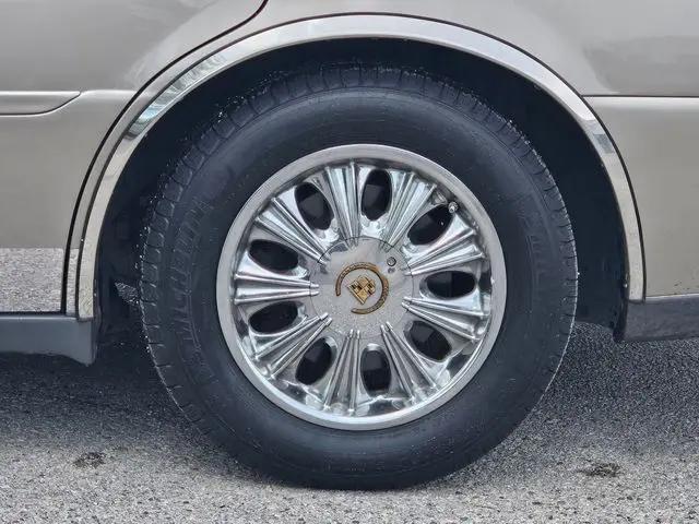 2002 Cadillac DeVille Standard