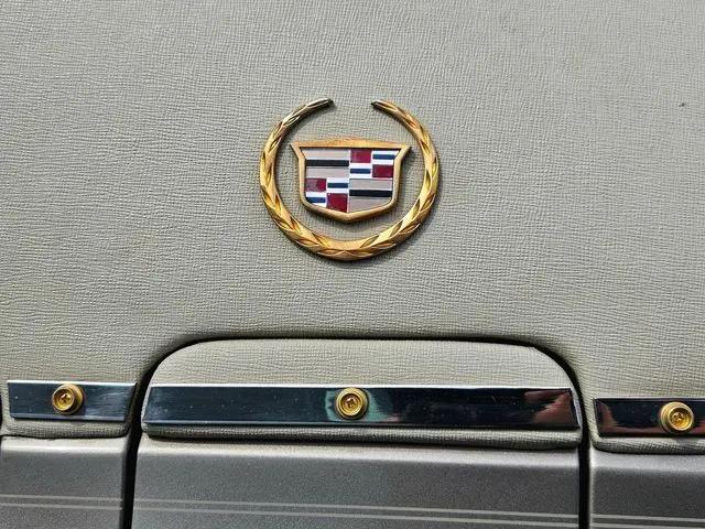 2002 Cadillac DeVille Standard