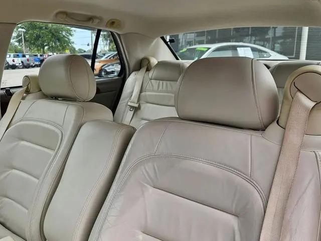 2002 Cadillac DeVille Standard