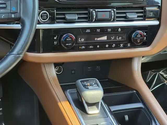 2023 Nissan Pathfinder Platinum 4WD