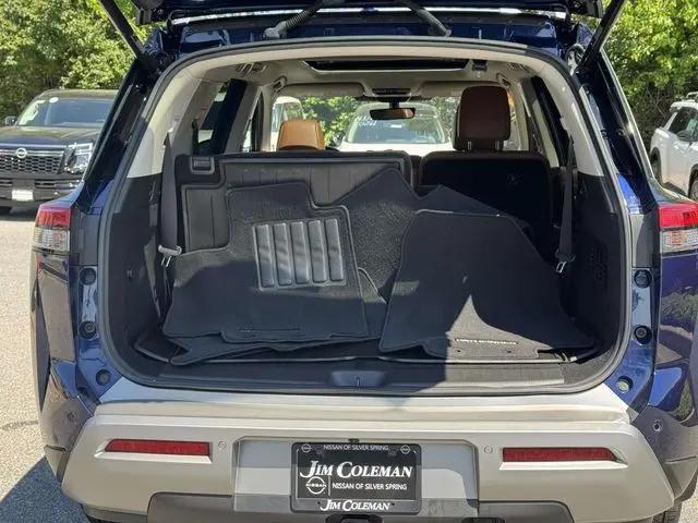 2023 Nissan Pathfinder Platinum 4WD