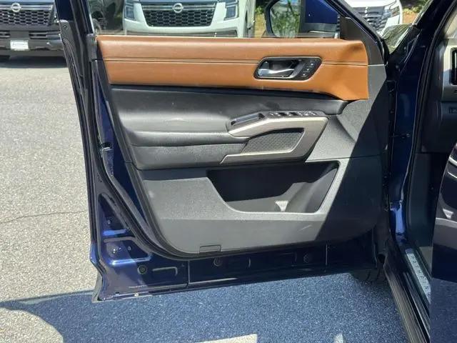 2023 Nissan Pathfinder Platinum 4WD