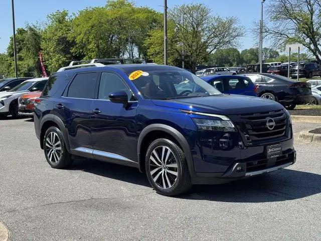 2023 Nissan Pathfinder Platinum 4WD