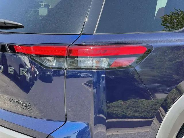 2023 Nissan Pathfinder Platinum 4WD