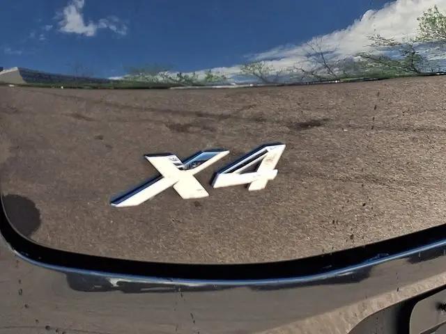 2023 BMW X4 xDrive30i
