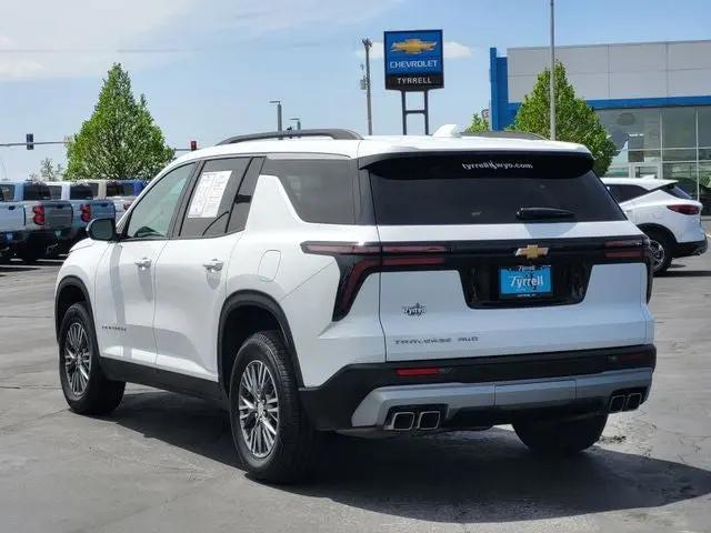 2025 Chevrolet Traverse AWD LT