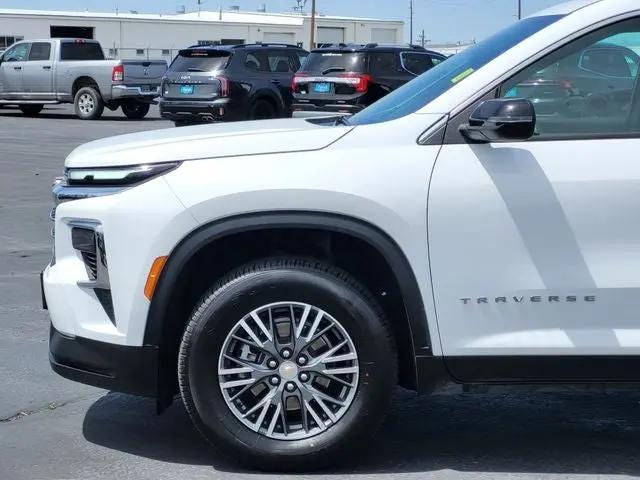 2025 Chevrolet Traverse AWD LT