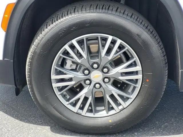 2025 Chevrolet Traverse AWD LT