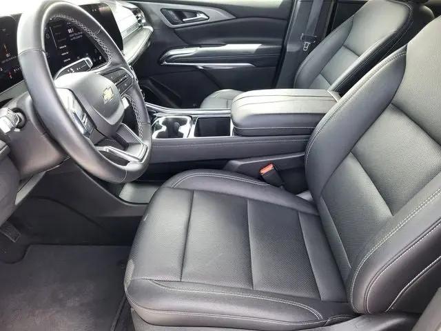 2025 Chevrolet Traverse AWD LT