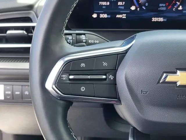 2025 Chevrolet Traverse AWD LT
