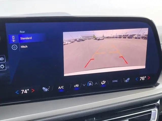 2025 Chevrolet Traverse AWD LT