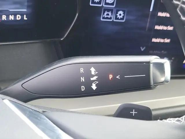 2025 Chevrolet Traverse AWD LT
