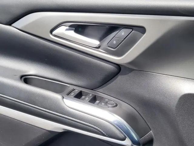 2025 Chevrolet Traverse AWD LT