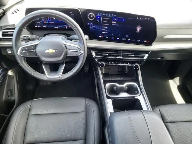 2025 Chevrolet Traverse AWD LT