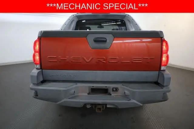 2002 Chevrolet Avalanche Base