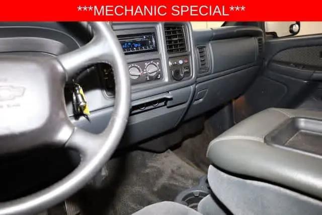 2002 Chevrolet Avalanche Base