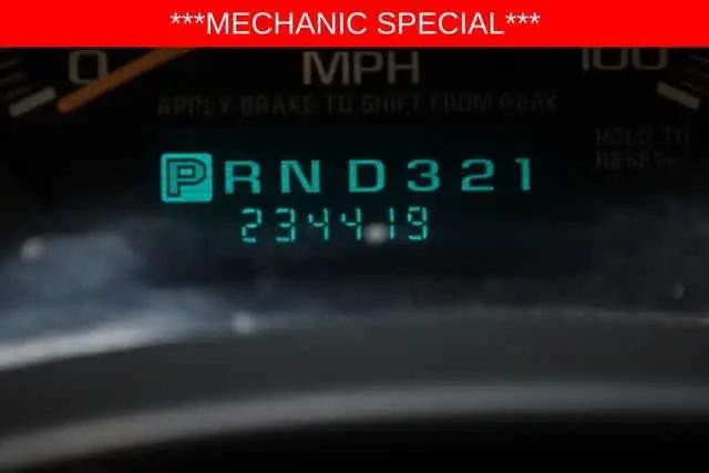 2002 Chevrolet Avalanche Base