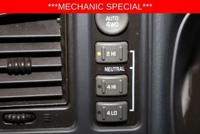 2002 Chevrolet Avalanche Base