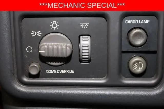2002 Chevrolet Avalanche Base