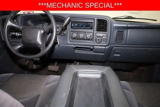 2002 Chevrolet Avalanche Base