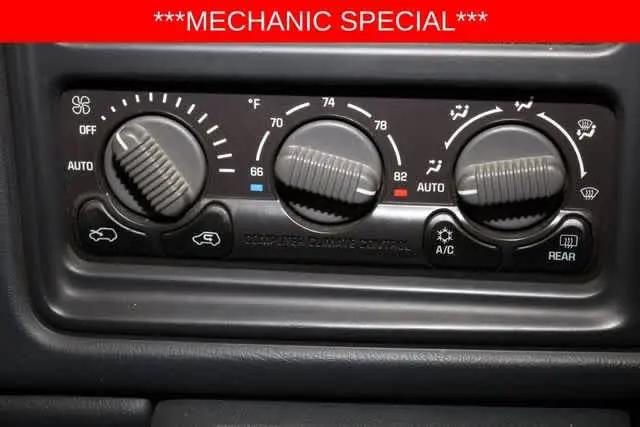 2002 Chevrolet Avalanche Base