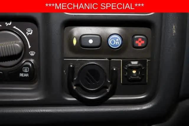 2002 Chevrolet Avalanche Base